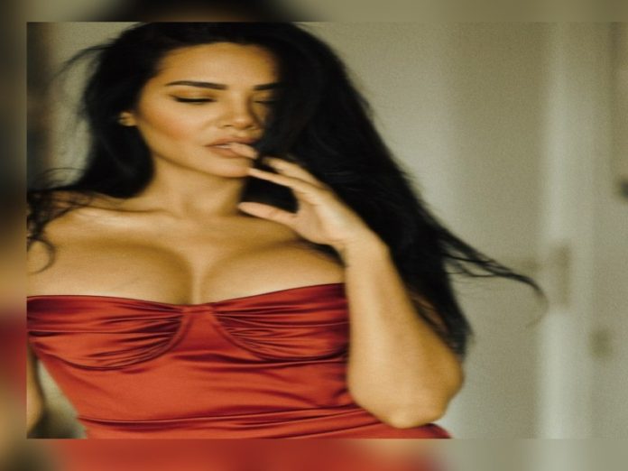eshaguptaboldphotos