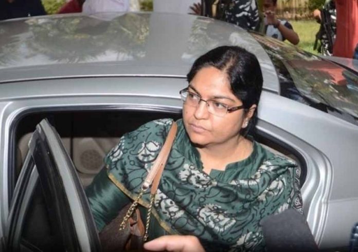 Pooja_singhal_IAS