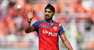 IPL में 100 विकेट लेने वाले पांचवें गेंदबाज बने अर्शदीप सिंह