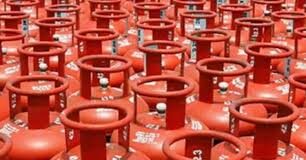 MP में एलपीजी की कालाबाजारी पर सख्त कार्रवाई, 2937 स्थानों पर हुई जांच में 4547 सिलिंडर जब्त