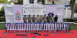 बीजापुर में माओवादियों के ठिकानों से भारी मात्रा में कैश एवं हथियार, गोला-बारूद