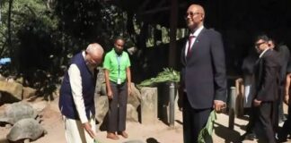सेशेल्स में 194 साल के ‘जोनाथन’ से मिले पीएम मोदी