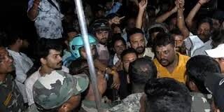 पुतला फूंकने के दौरान रांची में बवाल, पुलिस से भिड़े छात्र; 200 लोगों पर FIR