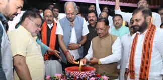 PM मोदी के सार्वजनिक जीवन के 25 वर्ष पूरे, CM विष्णु देव साय ने सराहा राष्ट्रसेवा का समर्पण