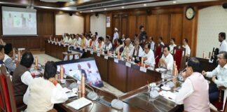वर्ष 2047 तक आत्मनिर्भर भारत और विकसित मध्यप्रदेश बनाने का संकल्प, मंत्रि-परिषद की विशेष बैठक में सर्वसम्मति से प्रस्ताव पारित